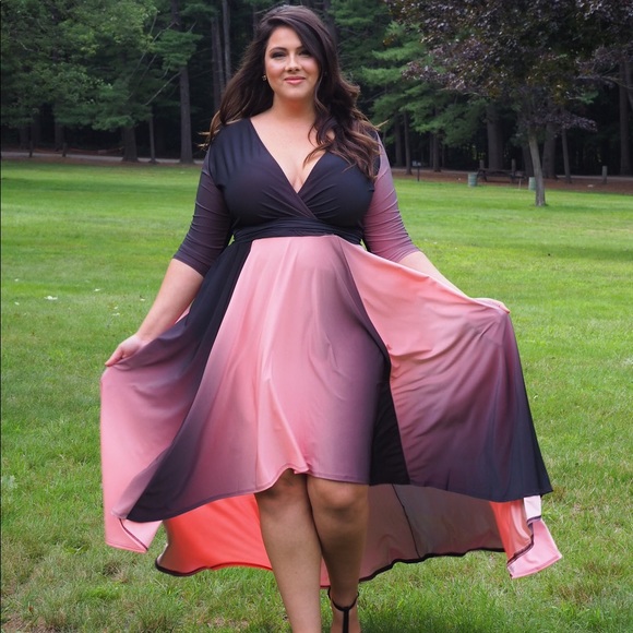 Plus Size ‘Alexandra’ Goddess Dress - Picture 6 of 8